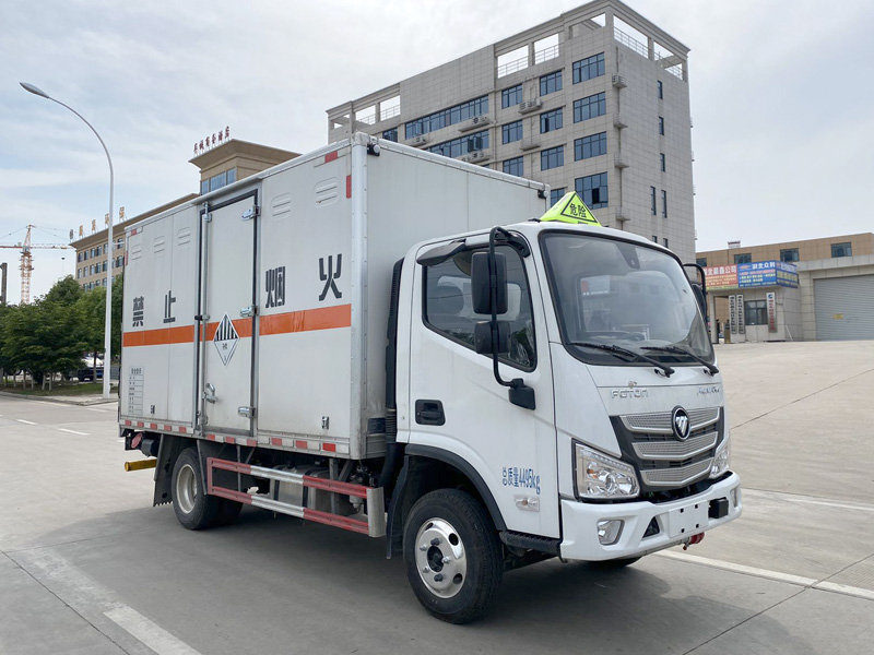 雜項危險物品廂式運(yùn)輸車，運(yùn)輸車，運(yùn)輸車廠家，楚勝集團(tuán)